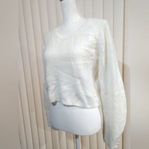 Pretty Rosie French Sweater CROPPED V Neck Pullover Soft White Small Chest 36"